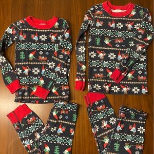 Hanna Andersson long john Christmas pj sibling set, sz 5 and 8 (110 and 130cm)